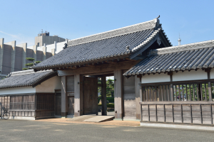 徳島城・鷲の門