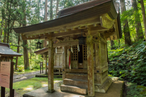 羽黒山・磐裂神社