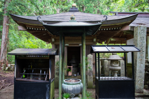 高野山・奥の院・親鸞墓所