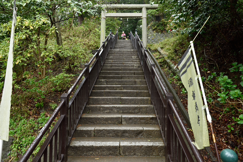 鎌倉 源頼朝の墓 荏柄天神社 ずっと工事中