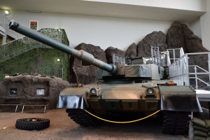 自衛隊広報センター・９０式戦車