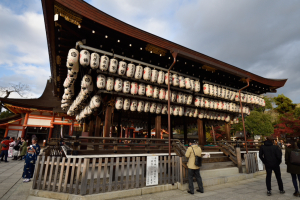 八坂神社・舞殿