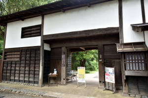 国分寺跡・旧本多家住宅長屋門