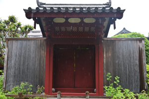 興福寺・旧唐人屋敷門
