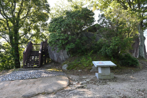 苗木城・本丸玄関跡