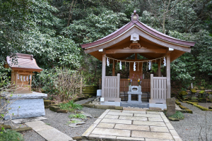 妙本寺・蛇形井