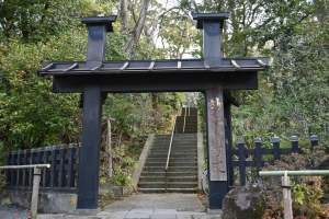妙本寺・方丈門