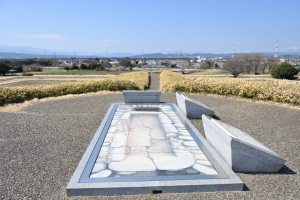 井出二子山古墳・後円部