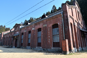 旧丸山変電所・蓄電池室